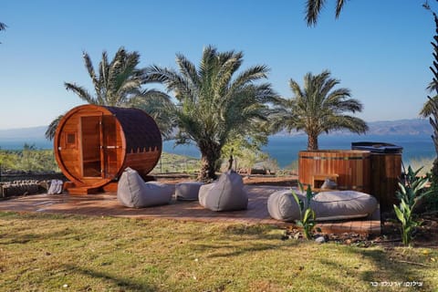 Hot Tub, Sauna, Lake view