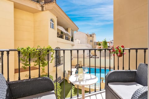 Balcony/Terrace, Balcony/Terrace, Seating area, Pool view