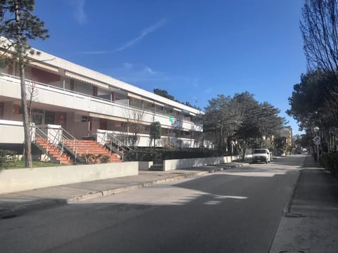Property building, Neighbourhood, Street view