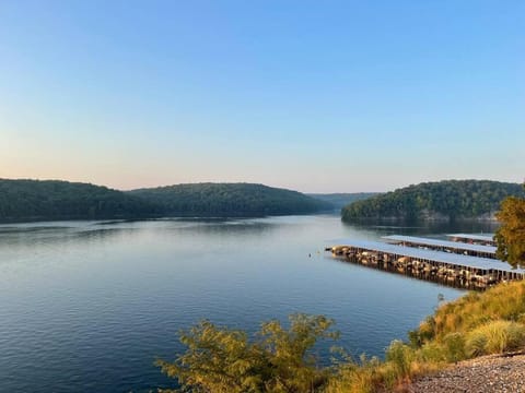 Day, Natural landscape, Lake view, Mountain view