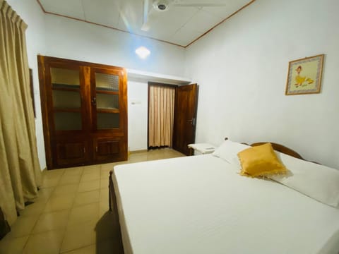 Bedroom, air conditioner