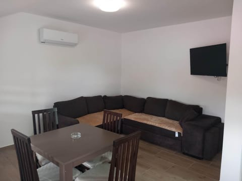 PČELICA Apartment in Serbia