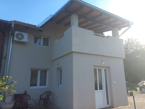 PČELICA Apartment in Serbia