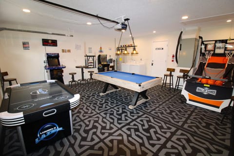 PetFriendlySpaciousHomeByCrystalBeachGameRoomPOOL House in Crystal Beach