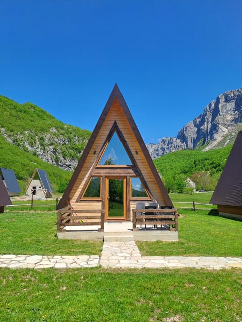 Property building, Day, Natural landscape, Mountain view