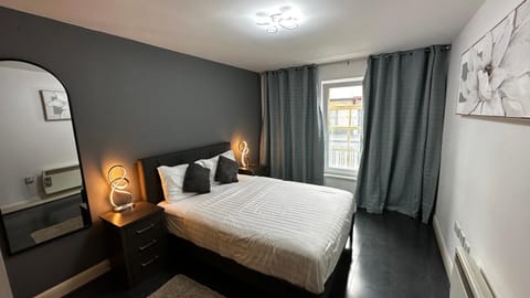 2 Bedroom Flat Ground Floor Town Centre Colchester Apartment in Colchester