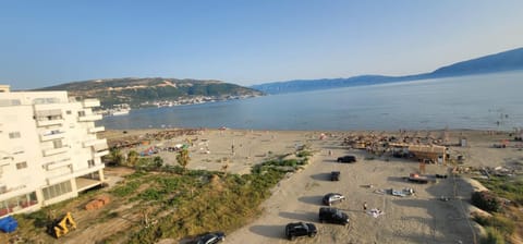 Day, Neighbourhood, Beach, Mountain view, Sea view, Location, Parking