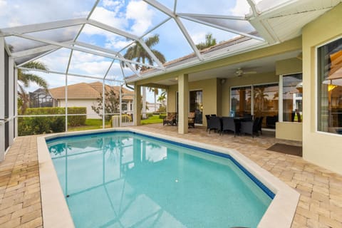 Patio, Pool view, Swimming pool