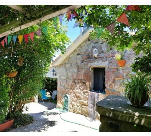 Property building, Day, Garden, Garden view