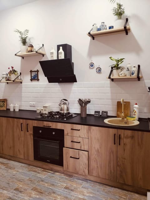 Coffee/tea facilities, Kitchen or kitchenette, minibar, pet friendly, stove