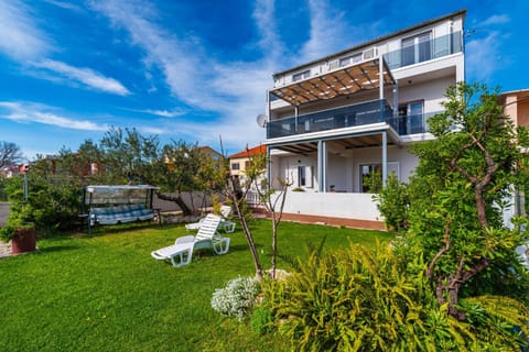 Natural landscape, Garden, sunbed