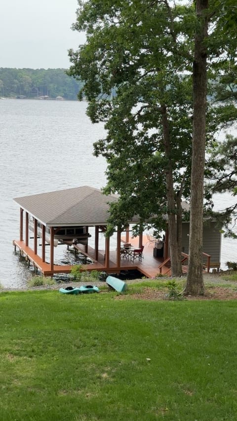 Sunrise Pointe - Amazing Waterfront, Views, Dock! House in Lake Gaston
