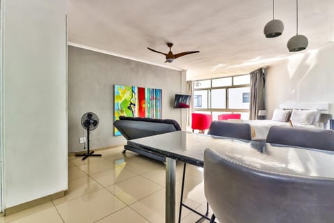33 Blue Waters Studio Apartment. Apartment in Sea Point