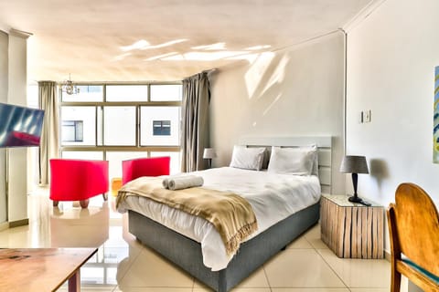 33 Blue Waters Studio Apartment. Apartment in Sea Point