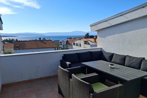 View (from property/room), Balcony/Terrace, Seating area, Sea view