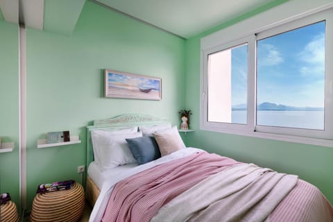 Bedroom, Sea view