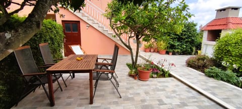 Patio, Balcony/Terrace