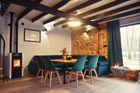 Living room, Seating area, Dining area, flat iron