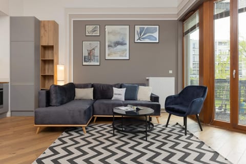 Communal lounge/ TV room, Living room, Seating area