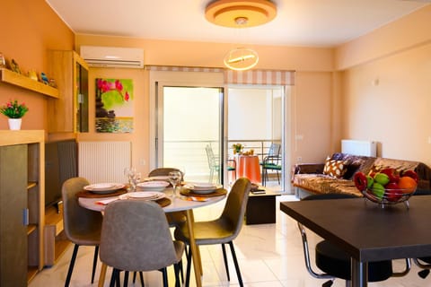 Living room, Seating area, Dining area