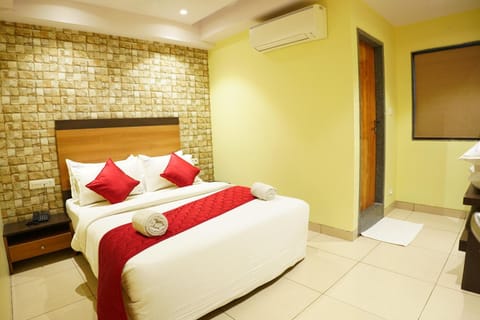Bedroom, air conditioner