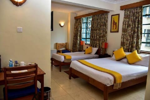 Restaurant/places to eat, Seating area, Bedroom, Breakfast