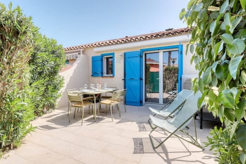 Mazet NEUF - Résidence Tahiti Park piscine Apartment in Le Lavandou