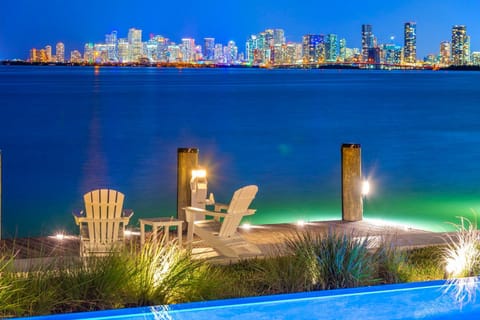 Night, Natural landscape, Swimming pool, sunbed