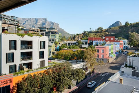 Day, Neighbourhood, City view, Mountain view