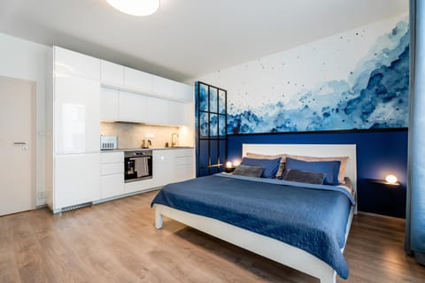 Bed, Kitchen or kitchenette