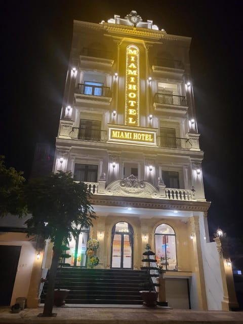 Property building, Facade/entrance, Night, City view