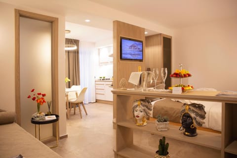 TV and multimedia, Living room, Photo of the whole room, Seating area
