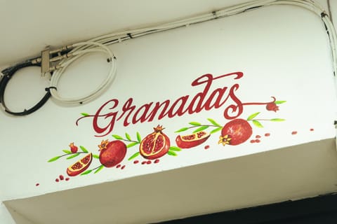 Property logo or sign, Logo/Certificate/Sign, Text overlay