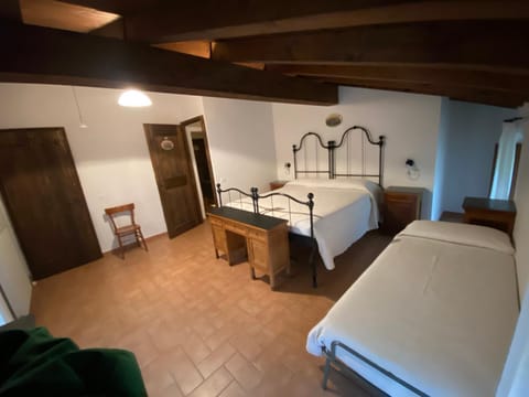 Agriturismo Prunara Farmstead F.lli Santoli Farm Stay in Emilia-Romagna