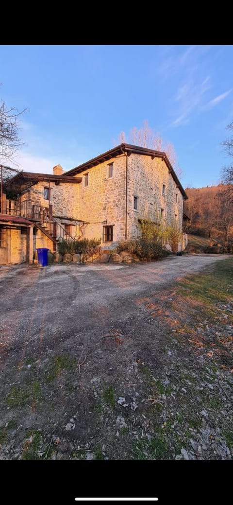 Agriturismo Prunara Farmstead F.lli Santoli Farm Stay in Emilia-Romagna