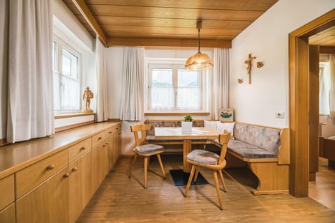 Apartments Chalet Zirm Apartment in Sëlva