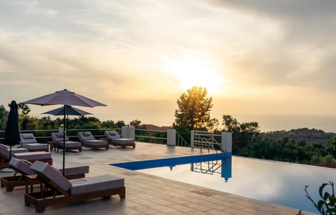 Patio, Day, Natural landscape, Mountain view, Pool view, Sea view, Swimming pool, Sunrise, Sunset, sunbed