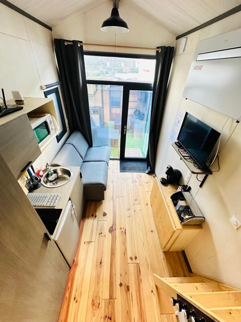 TV and multimedia, Kitchen or kitchenette