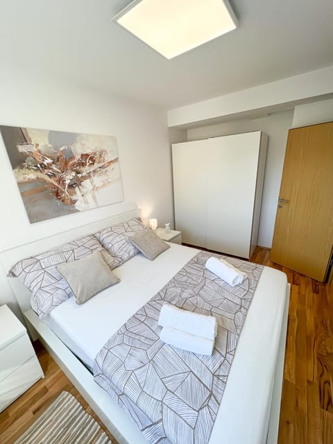 Holiday Star Apartment Apartment in Okrug Gornji