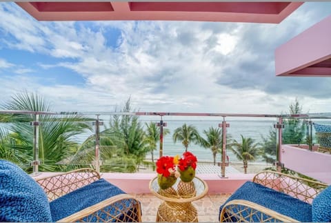 View (from property/room), Balcony/Terrace, Seating area, Sea view