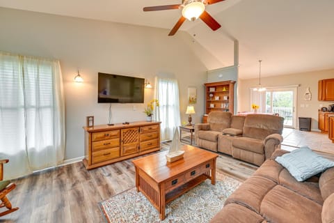 Home with Private Pool - 15 miles to Ark Encounter! House in Ohio