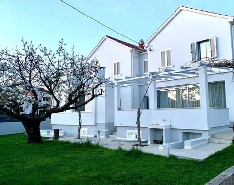 Property building, Garden view