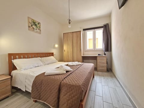 Bed, Photo of the whole room, Bedroom, towels, wardrobe