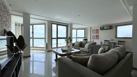 TV and multimedia, Living room, Sea view
