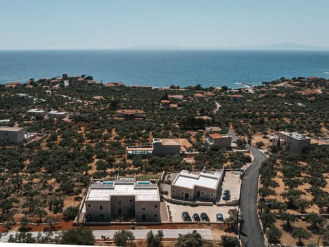 Castor & Pollux House in Messenia