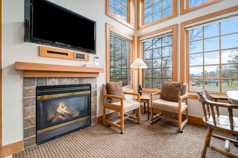 Boyne Mountain Getaway, Unit A Apartment in Michigan