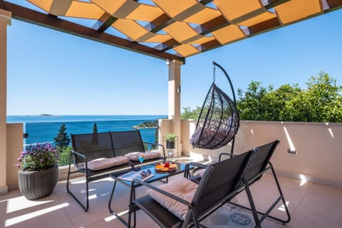 Day, Natural landscape, View (from property/room), Balcony/Terrace, Seating area, Sea view