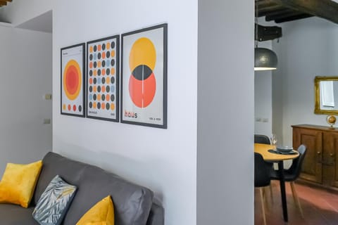 Living room, Decorative detail, Seating area