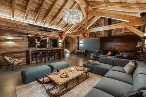Living room, Seating area, Mountain view