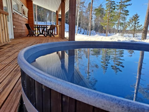 Hot Tub, Sauna, Spa and wellness centre/facilities, Lake view, Pool view, Swimming pool